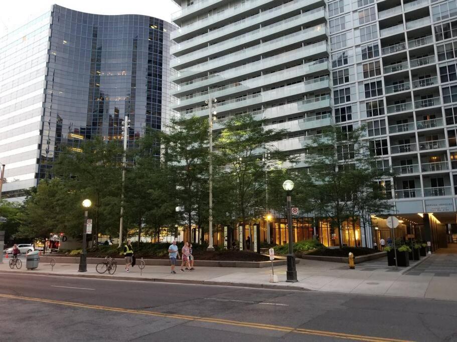 Cn Lovers Toronto Exterior foto